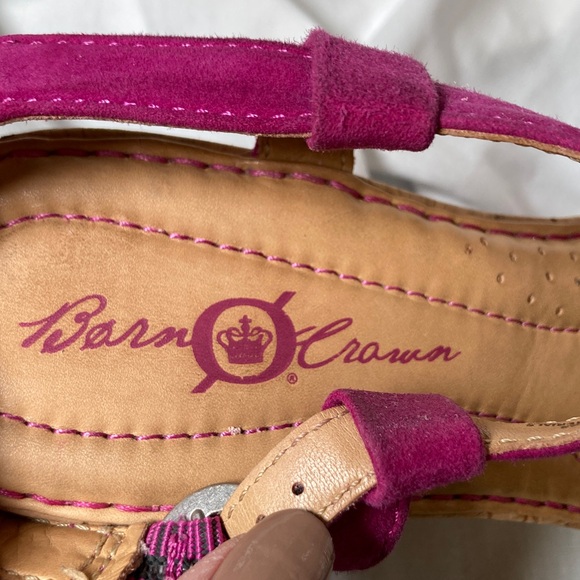 Born Crown magenta suede leather wedge sandals 7/48 just in time for Valentine’s - Picture 3 of 13